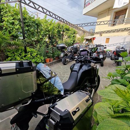 Palorto Traditional Hotel ジロカストラ エクステリア 写真
