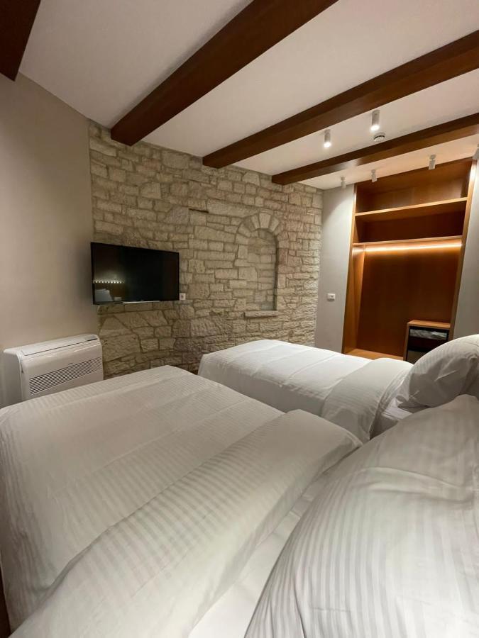 Palorto Traditional Hotel ジロカストラ エクステリア 写真