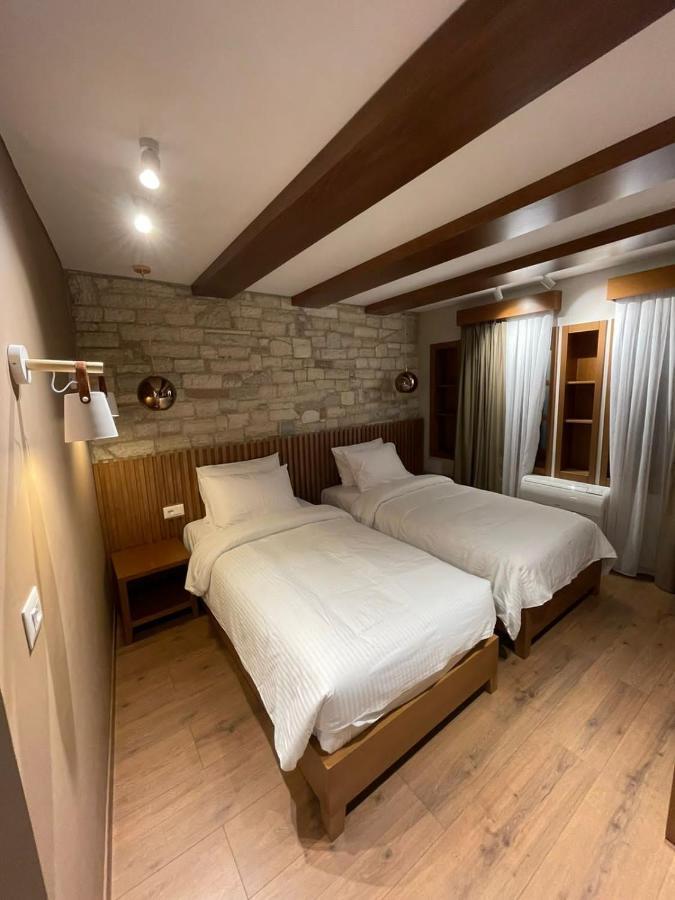 Palorto Traditional Hotel ジロカストラ エクステリア 写真