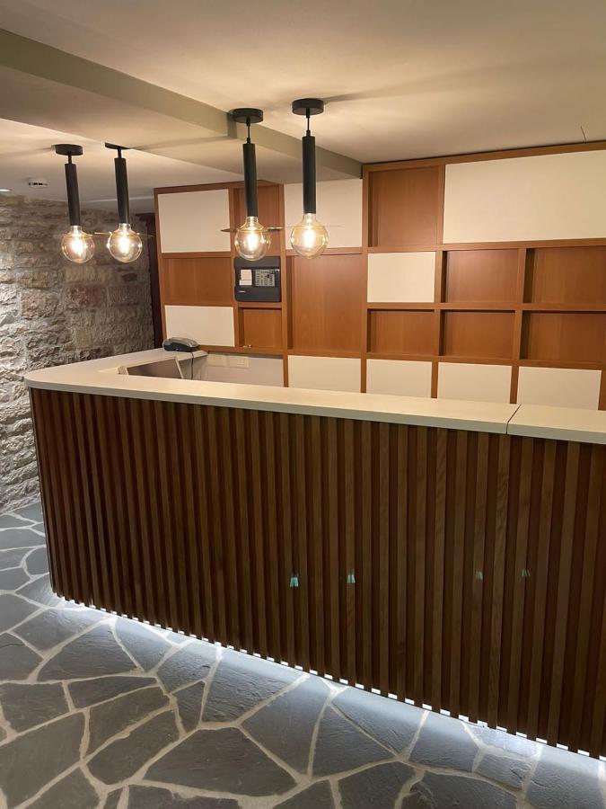 Palorto Traditional Hotel ジロカストラ エクステリア 写真