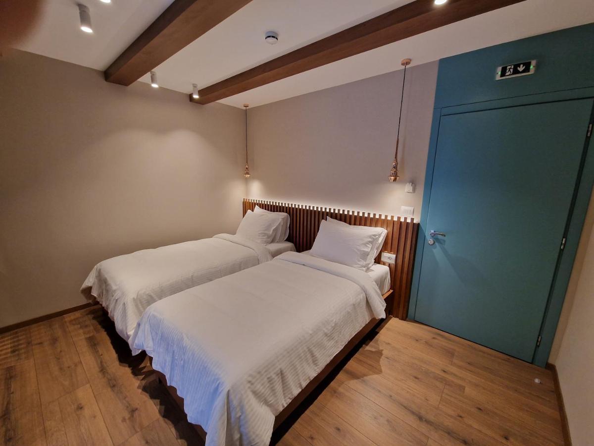 Palorto Traditional Hotel ジロカストラ エクステリア 写真