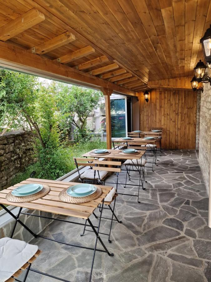 Palorto Traditional Hotel ジロカストラ エクステリア 写真